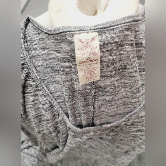 FADED Glory Scoop Neck 3/4 sleeve Top Gray striped Blouse size 4x - Picture 6 of 6
